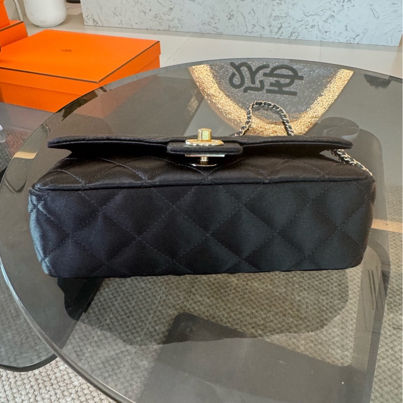 Chanel • 稀有黑金緞面Cf Mini鏈條包-4