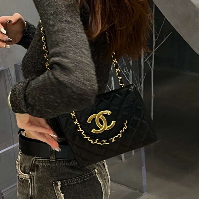 Chanel • 經典黑金大Logo翻蓋鏈條包-1