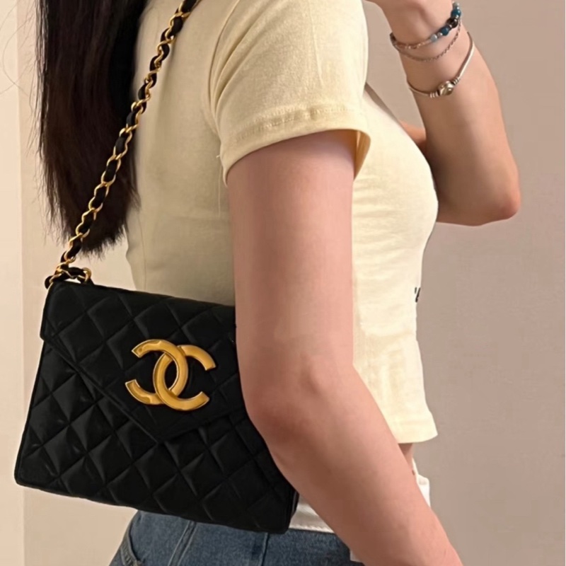 Chanel • 經典黑金大Logo翻蓋鏈條包-3