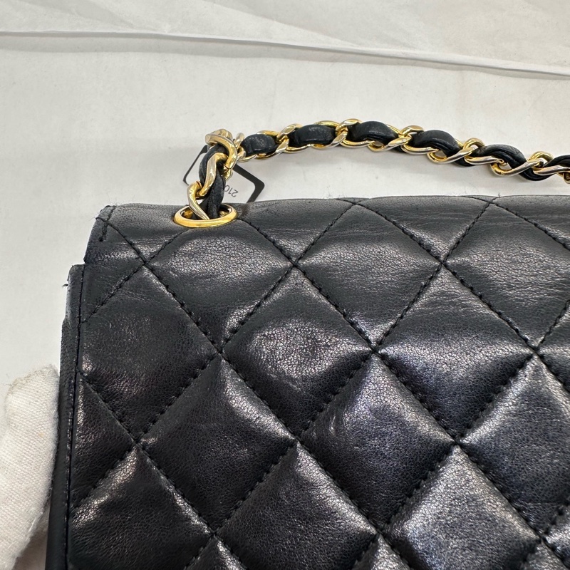 Chanel • 經典黑金大Logo翻蓋鏈條包-10