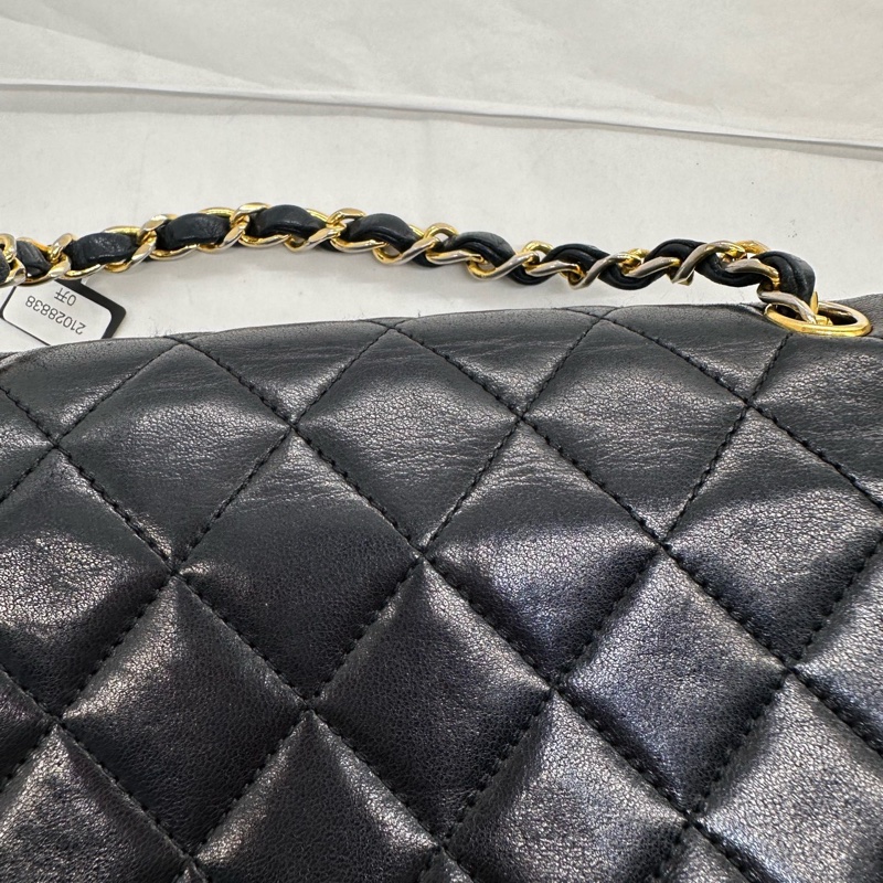 Chanel • 經典黑金大Logo翻蓋鏈條包-12