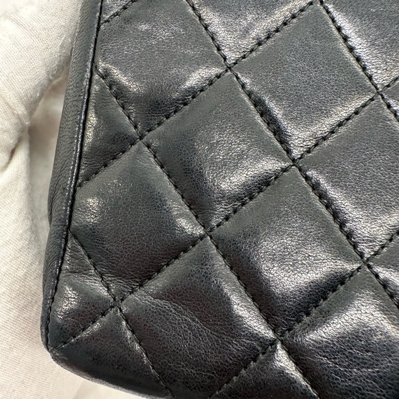 Chanel • 經典黑金大Logo翻蓋鏈條包-15