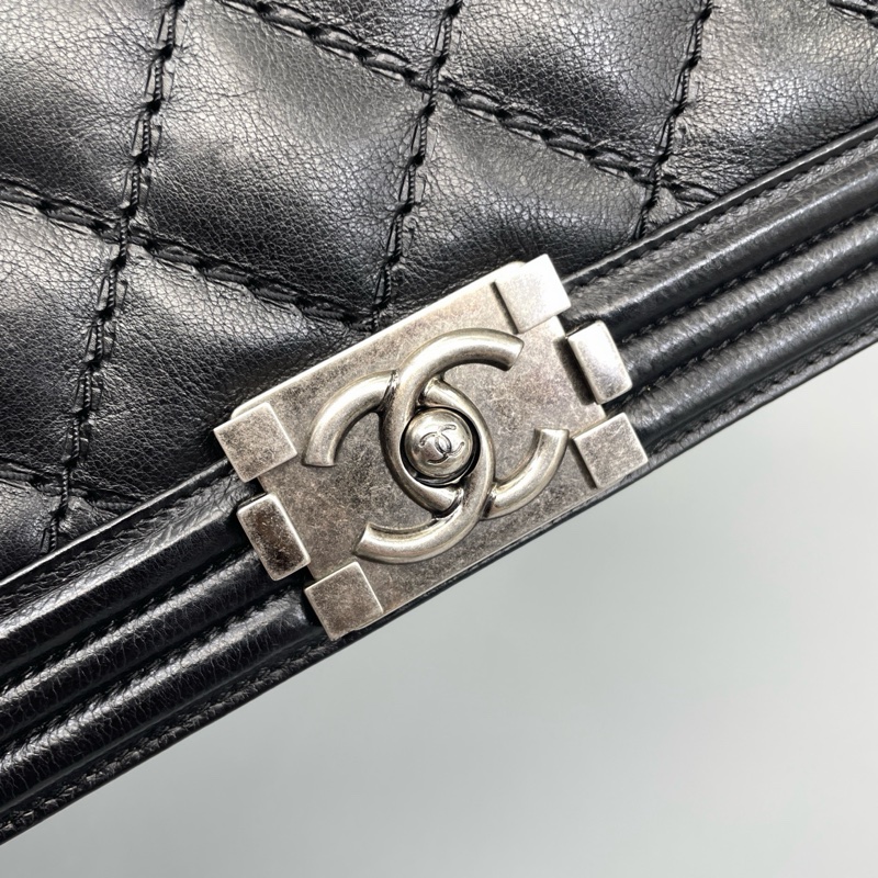 Chanel • 經典黑銀外縫線牛皮Le Boy 28 中大號 有購證✔️-8