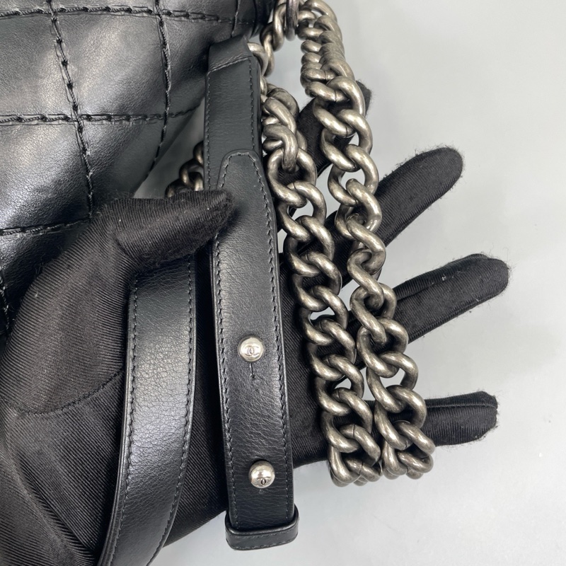 Chanel • 經典黑銀外縫線牛皮Le Boy 28 中大號 有購證✔️-9