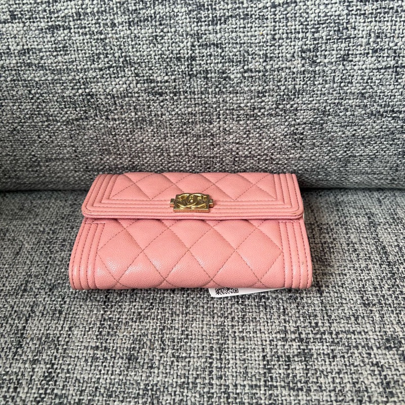 Chanel • 櫻花粉荔枝牛皮金釦中夾-4