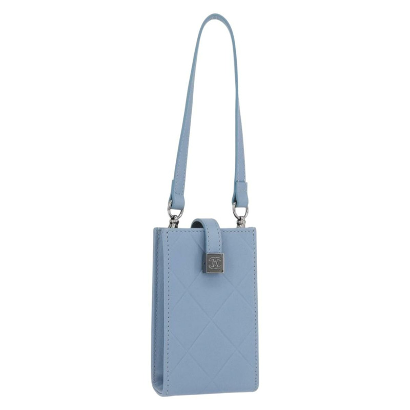 【日本直送】香奈兒手機殼/收納包 羊皮 銀色/淺藍色 CC標誌 YKZ1179V-0