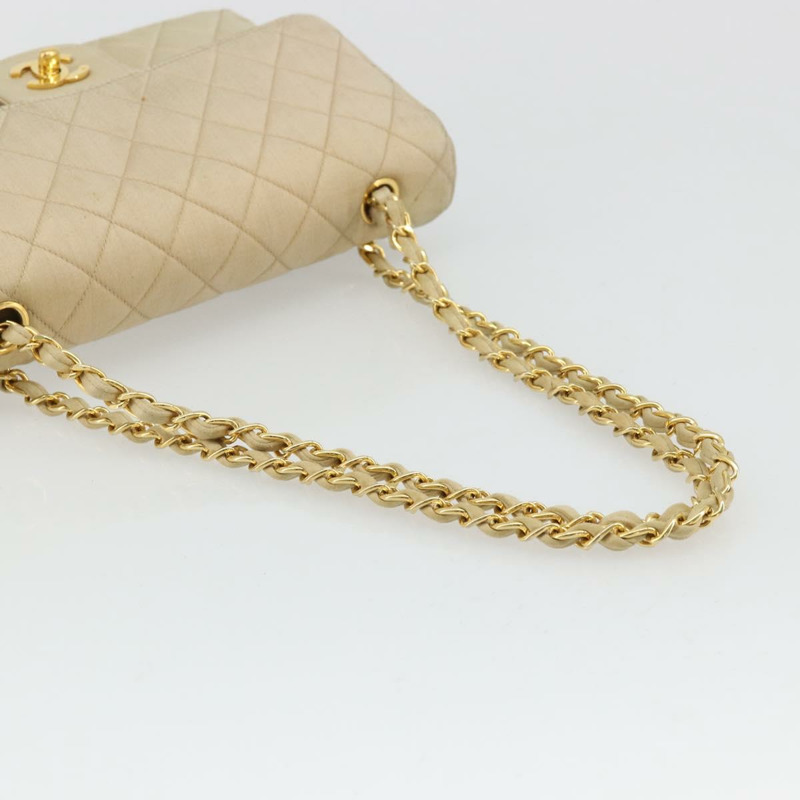 【日本直送】香奈兒雙蓋雙鏈絎縫25手袋,緞面米色,CC標誌,正品 YKZ1601SAV-6