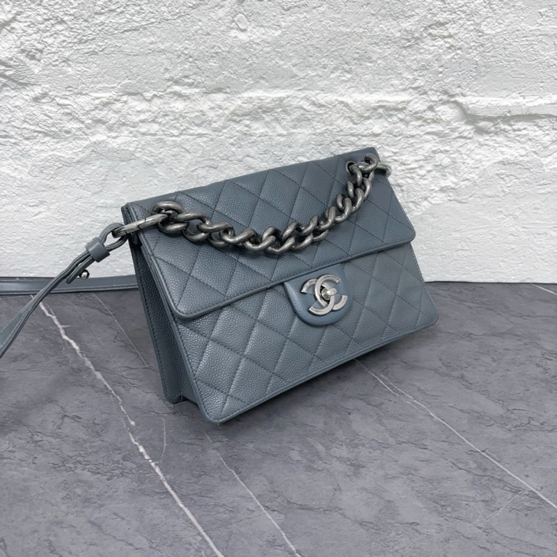 Chanel • 孟買霧霾藍荔枝牛皮銀釦郵差包 2way 帶膜-1