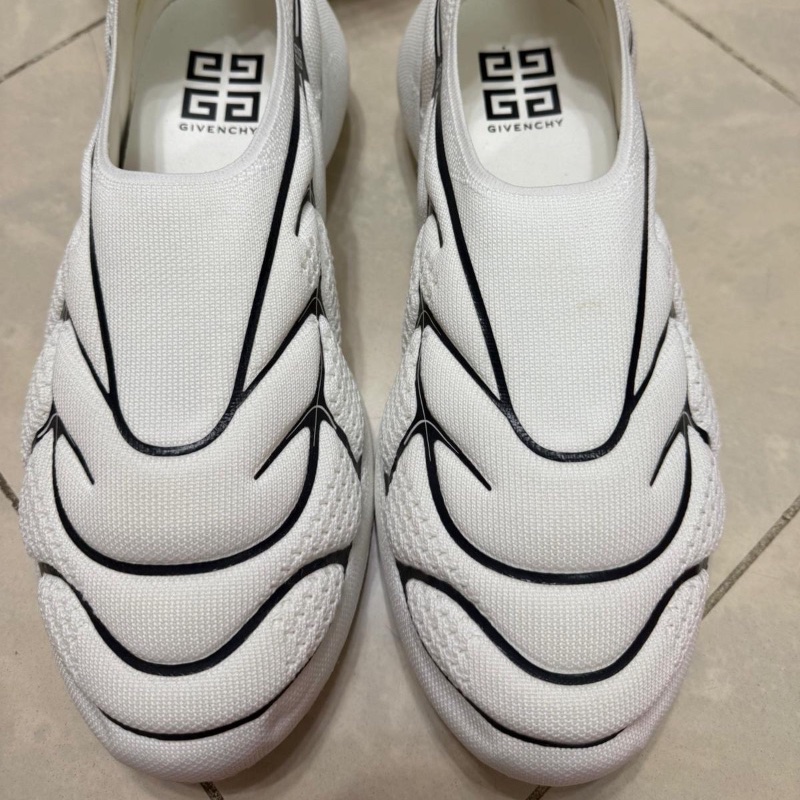 Givenchy sneakers-0