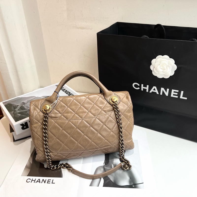 Chanel • 孟買奶茶色金釦油臘牛皮鏈條包 2way-8