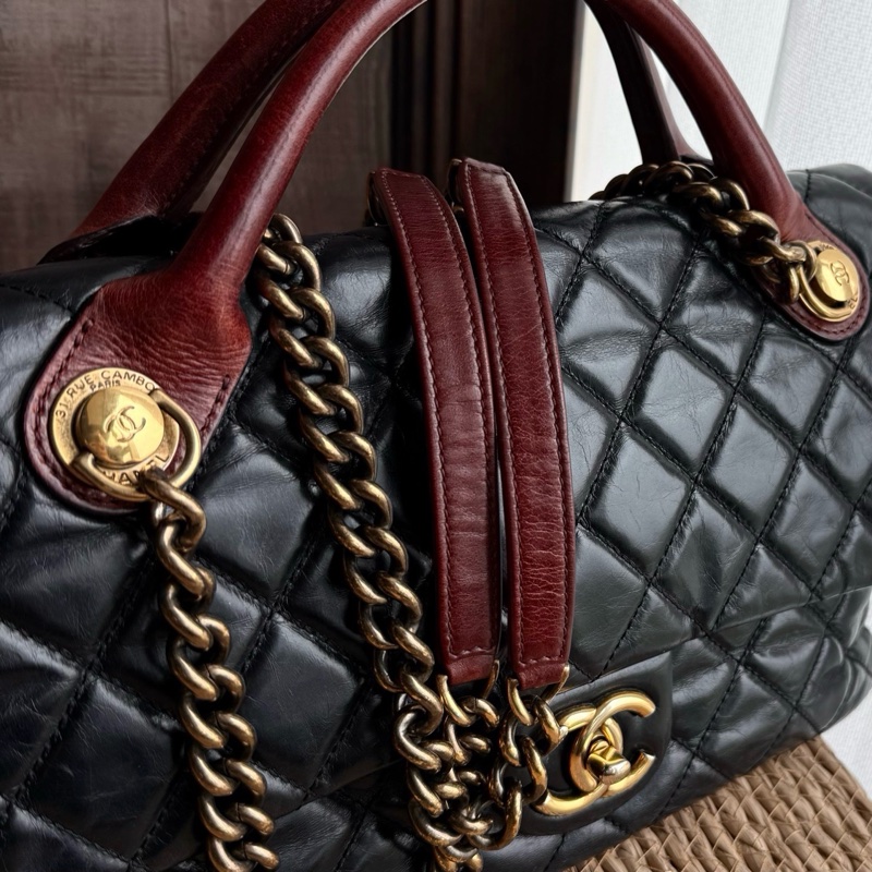 Chanel • 孟買勃艮第紅手柄黑金油臘牛皮鏈條包 2way-7
