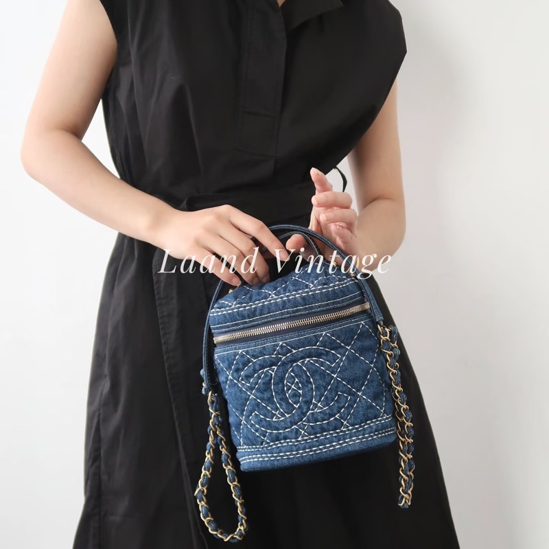 Chanel • 外縫線丹寧牛仔化妝包 可斜背-2