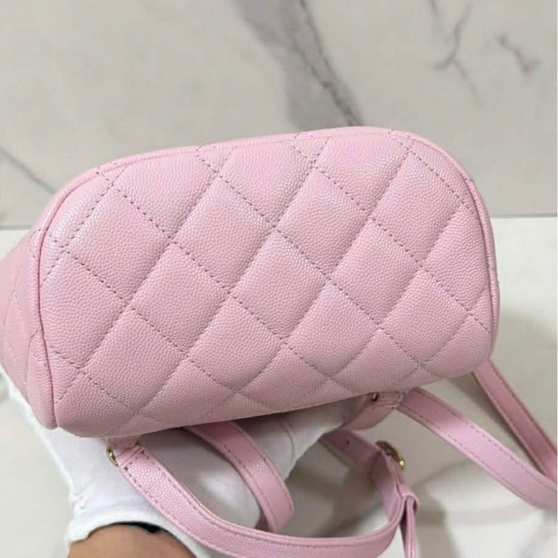 香奈兒淡粉色後背包-8