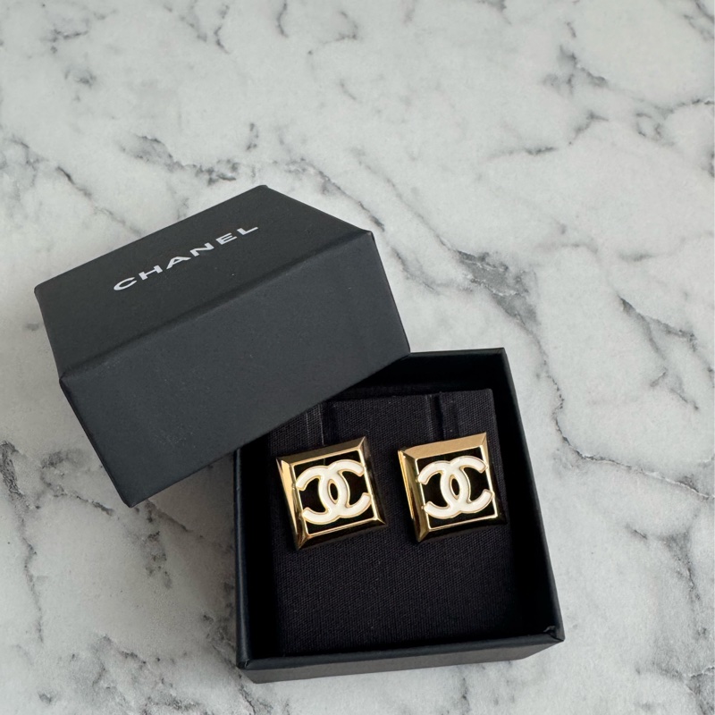 Chanel金色方白雙C耳環-0