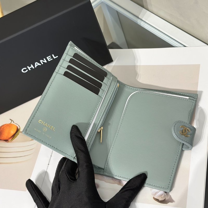 CHANEL 雙折護照夾中型錢包 - 灰綠金-3