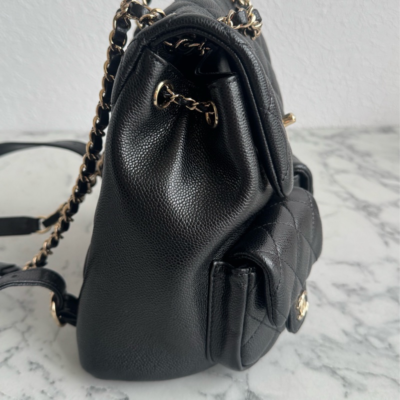 Chanel AS3860黑荔枝淡金雙C DUMA後背包小號-2