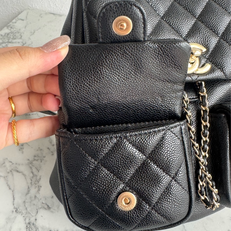 Chanel AS3860黑荔枝淡金雙C DUMA後背包小號-11