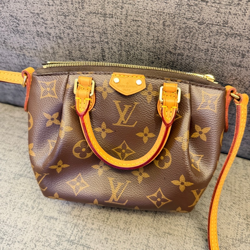 LV 小水餃包 M61253-1