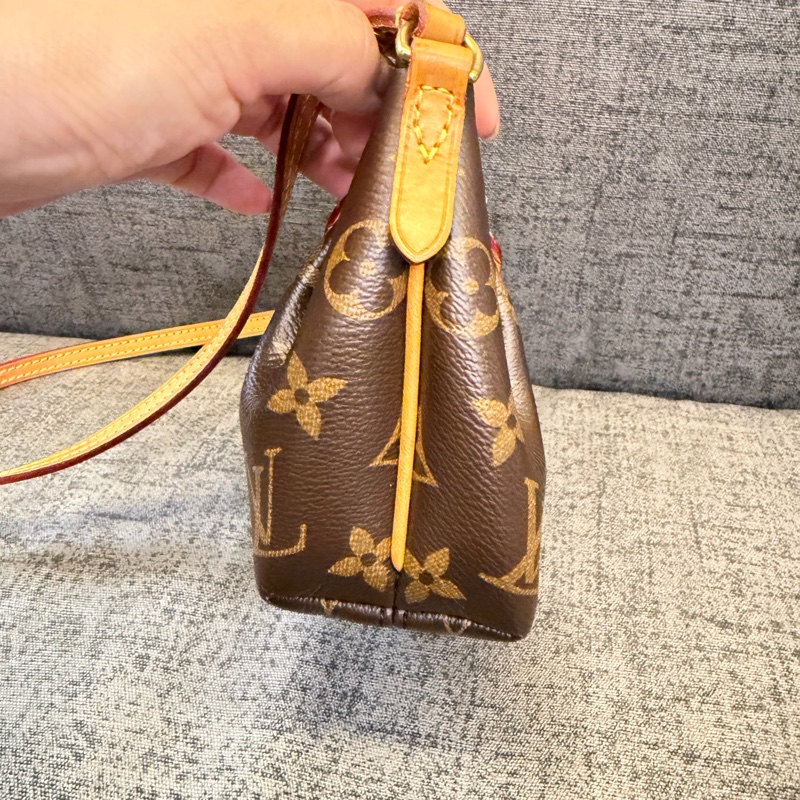 LV 小水餃包 M61253-4