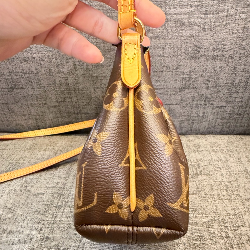 LV 小水餃包 M61253-5