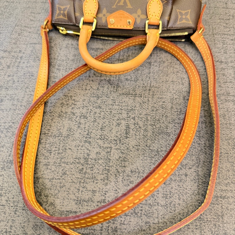 LV 小水餃包 M61253-12