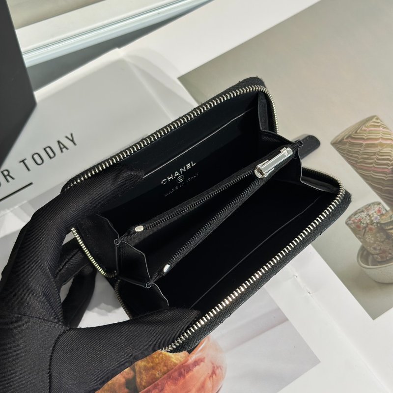 CHANEL 24C 19 粒面牛皮拉鍊夾層零錢包 - 黑白-3