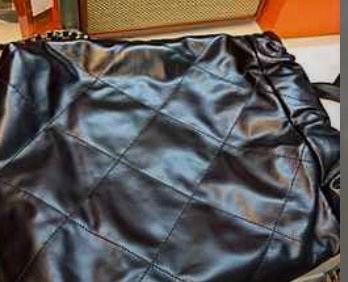 Chanel 22bag 後背包 黑金小號-3