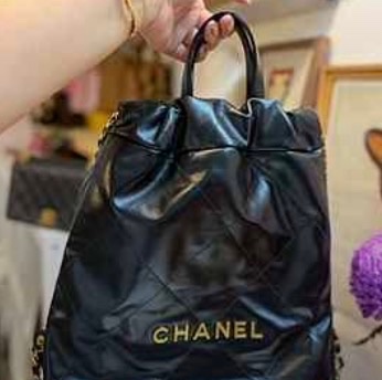 Chanel 22bag 後背包 黑金小號-10