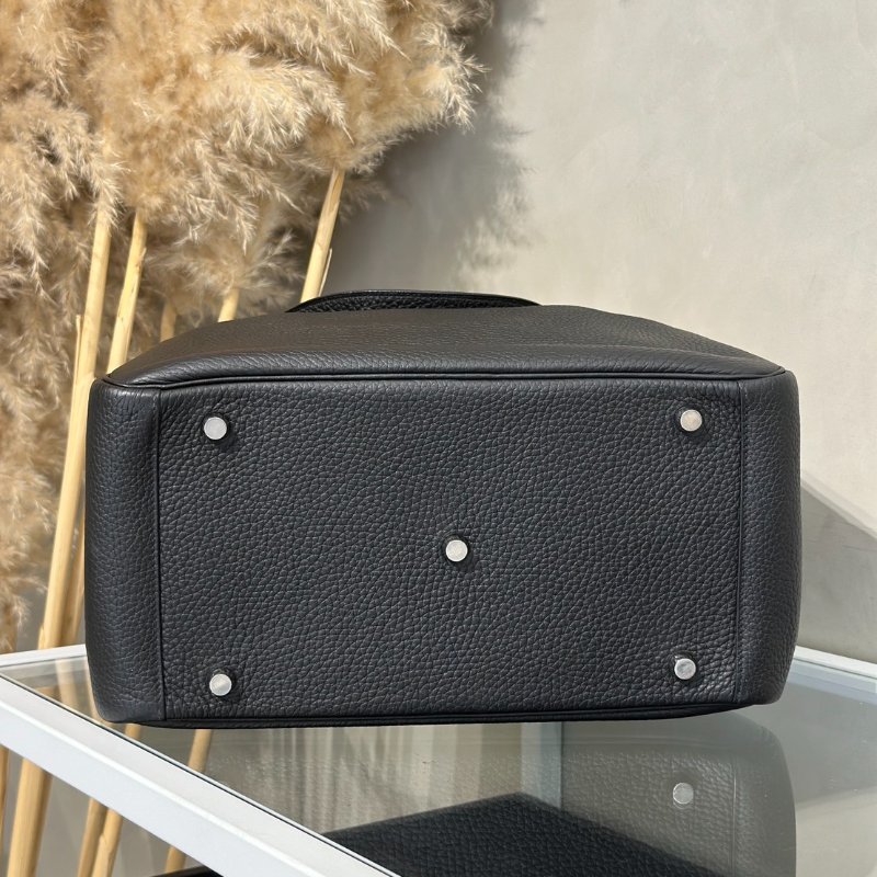 HERMES Lindy 30 - 黑銀 C-5