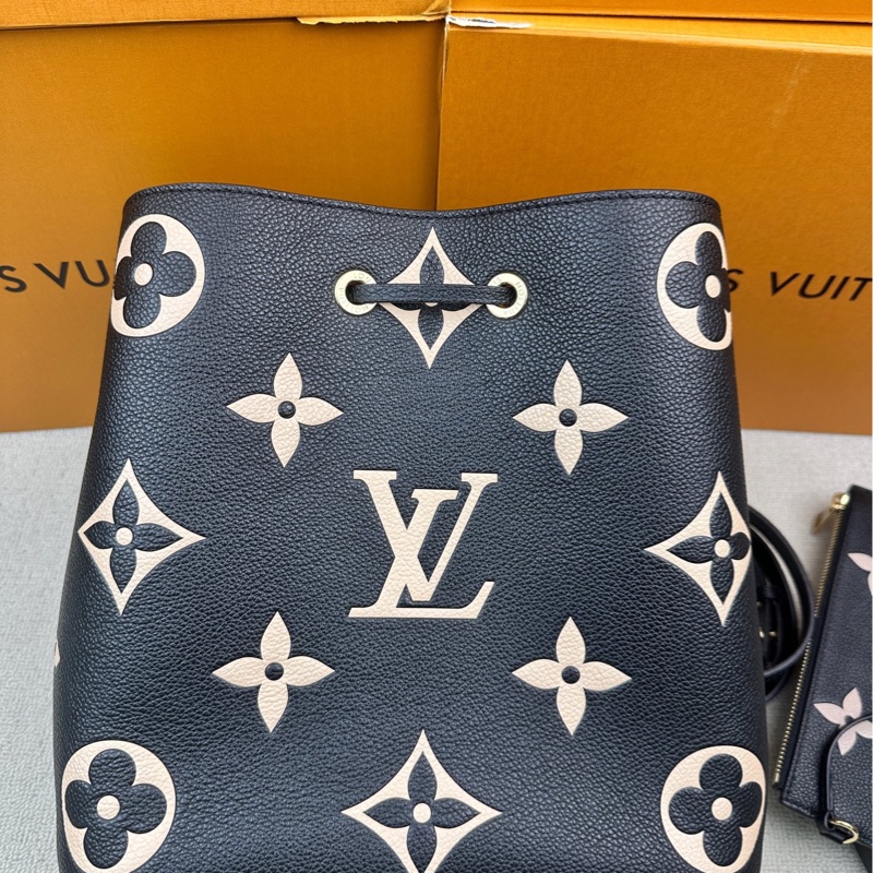 Lv 路易威登 黑白水桶中號 五金帶膜-3