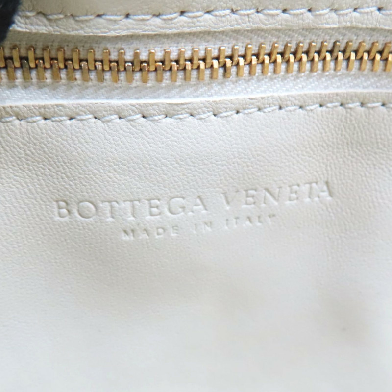 白色 羊皮 Padded Cassette枕頭包 肩背包【BOTTEGA VENETA BV 寶緹嘉】 591970-4