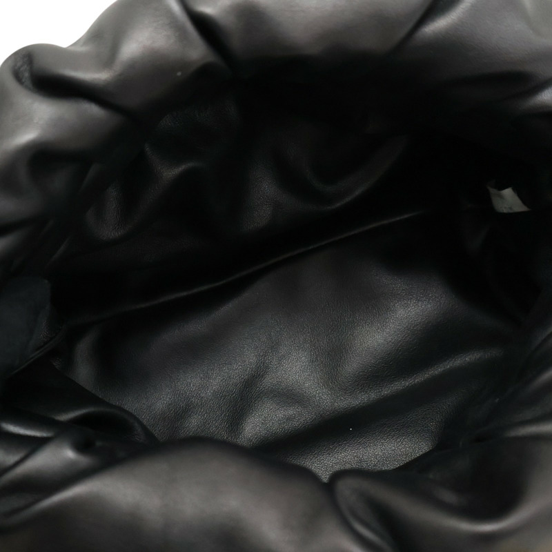 黑色 羊皮 The Chain Pouch 肩背包【BOTTEGA VENETA BV 寶緹嘉】 690831-2