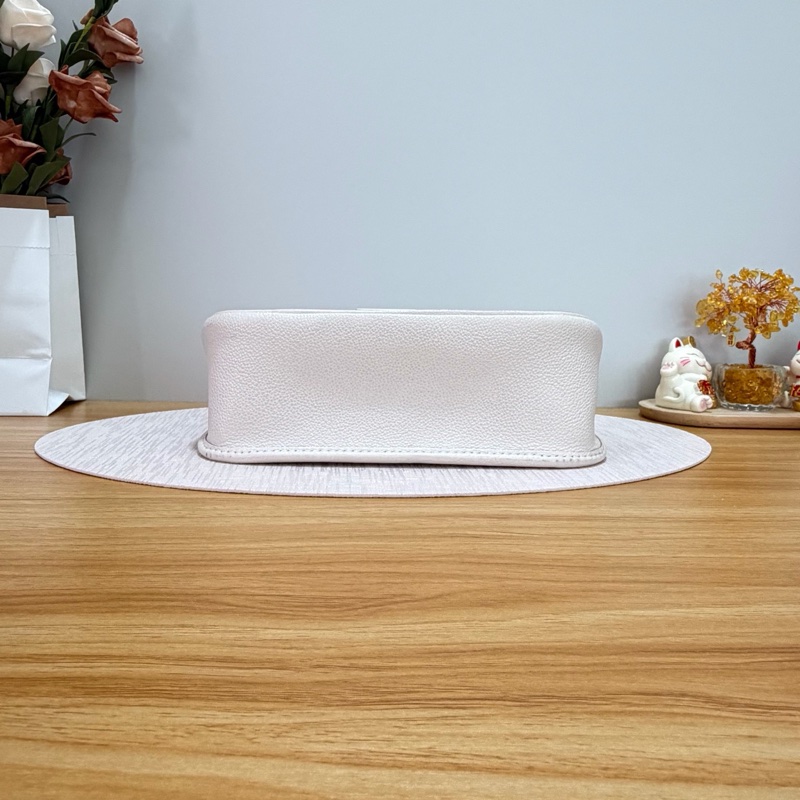 98❤️Louis Vuitton Buci奶白色水波紋法棍包-4