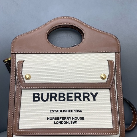 Burberry 巴寶莉 VintagePocket bag 雙色白棕 帆布包 托特包 郵差包 尺寸：23×22cm