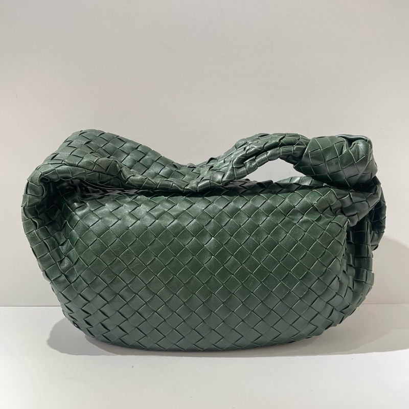 BV葆蝶家JODIE 深綠色金扣編織格羊皮打結包-1