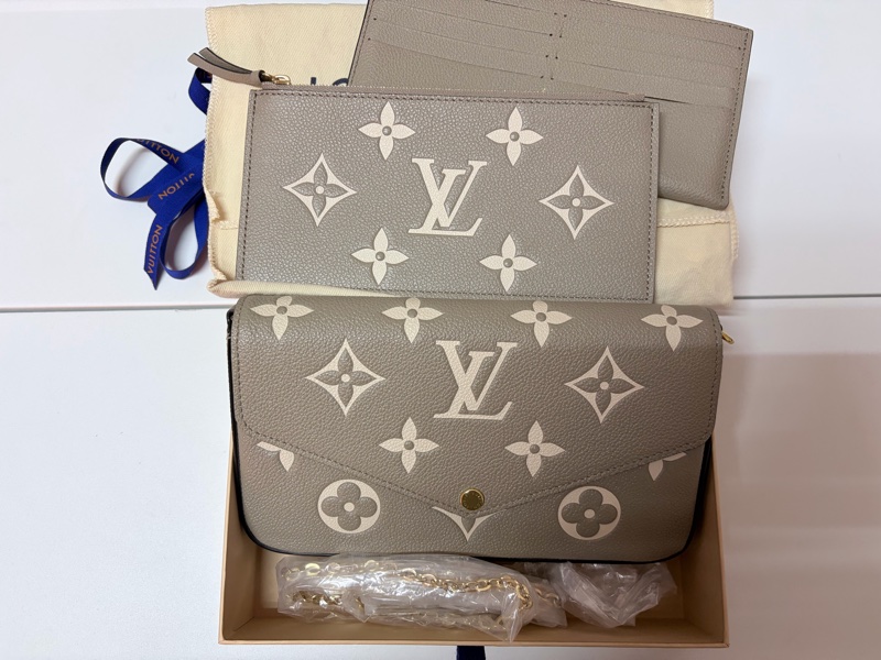 LV 路易威登 真品＊M82610 Félicie Pochette 斑鳩灰色皮革壓花紋 WOC三合一 金鏈斜背包-0