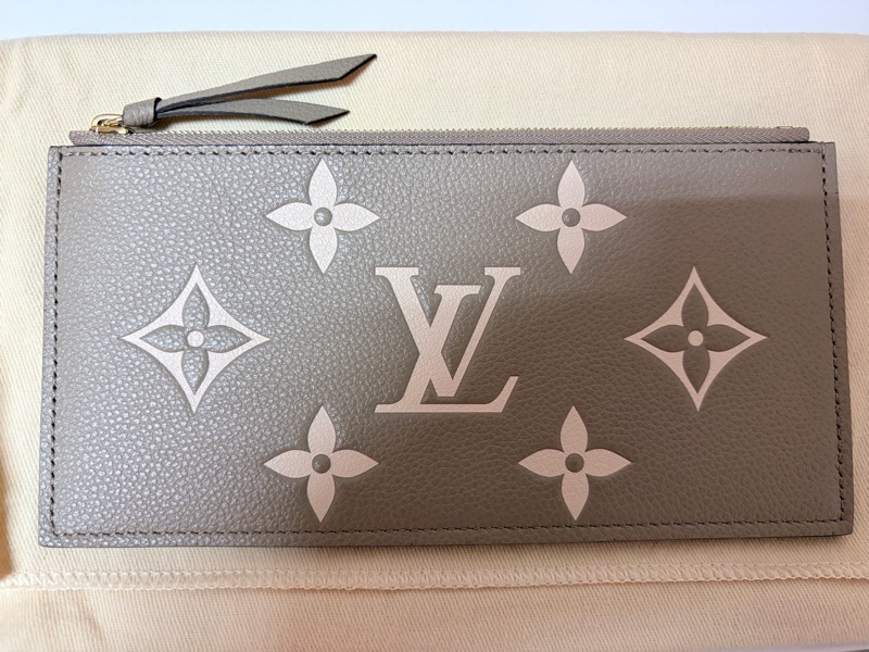 LV 路易威登 真品＊M82610 Félicie Pochette 斑鳩灰色皮革壓花紋 WOC三合一 金鏈斜背包-2