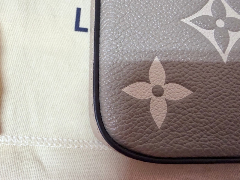 LV 路易威登 真品＊M82610 Félicie Pochette 斑鳩灰色皮革壓花紋 WOC三合一 金鏈斜背包-15