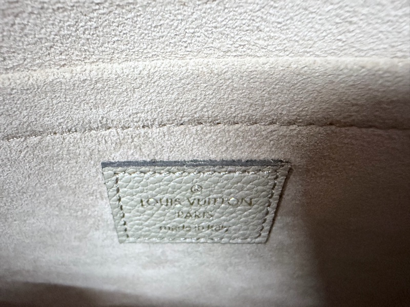 LV 路易威登 真品＊M82610 Félicie Pochette 斑鳩灰色皮革壓花紋 WOC三合一 金鏈斜背包-26