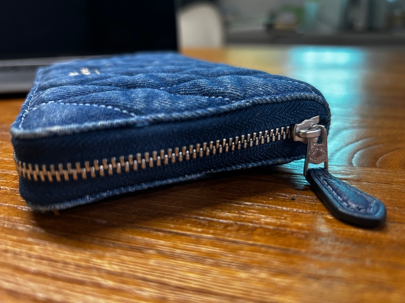 COACH 絎縫牛仔布拉鍊中夾-3