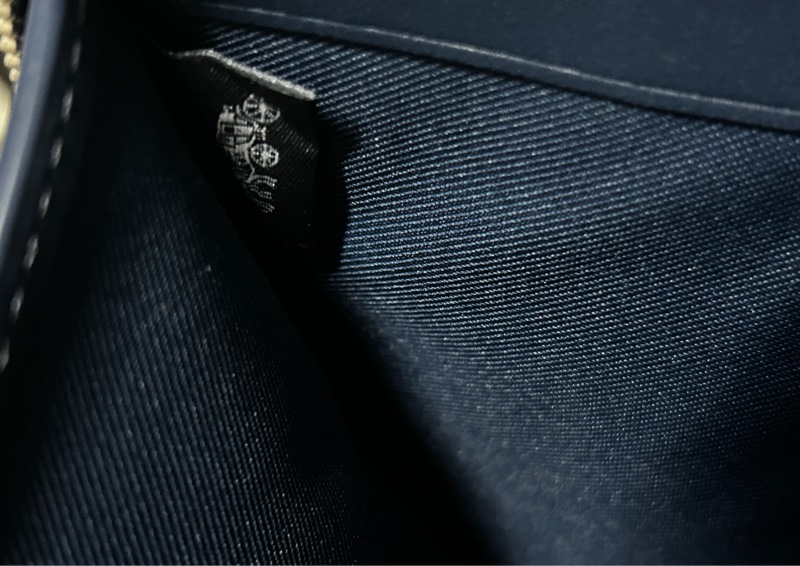 COACH 絎縫牛仔布拉鍊中夾-8