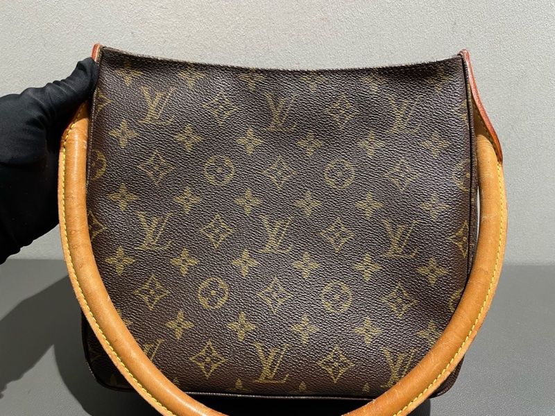 Louis Vuitton老花looping 中號鏈拉版 原皮 尺寸：24*21cm-1