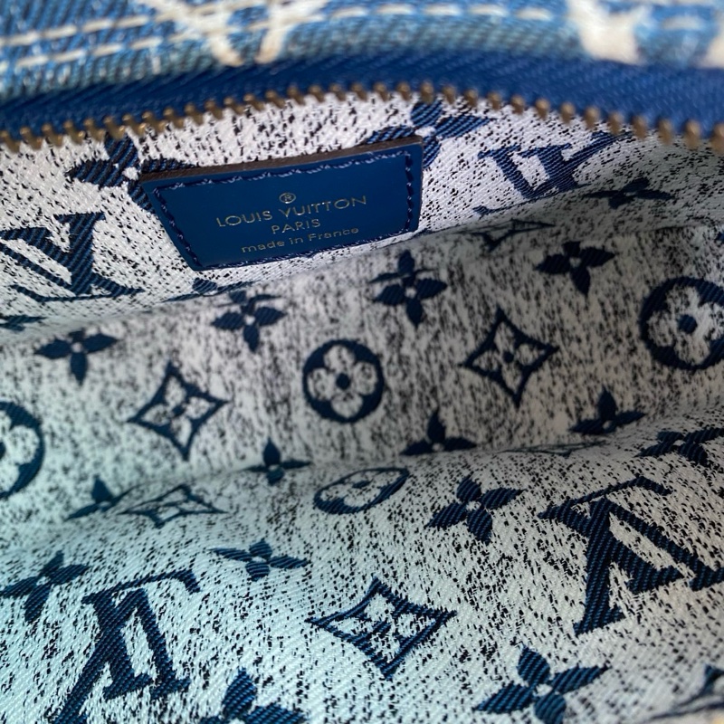 LV路易威登牛仔丹寧月亮包芯片款-8