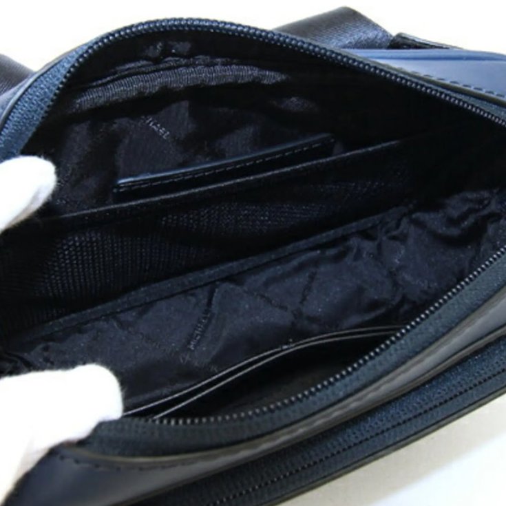 快速出貨!【Michael Kors】素色皮革拉鍊腰包-深藍-2