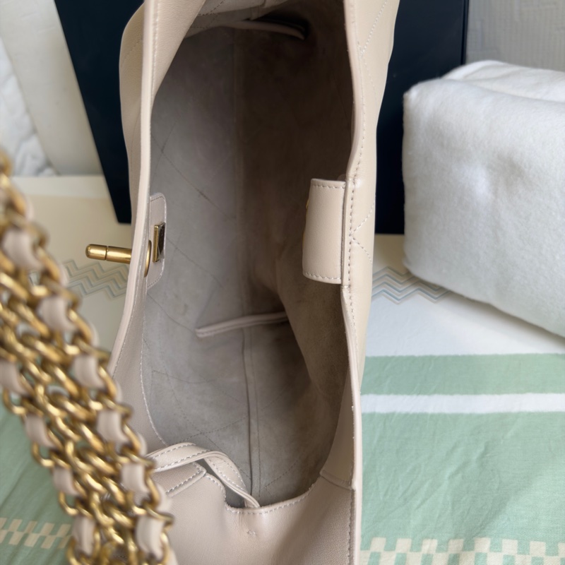 Chanel 25P Hobo Beige 肩背流浪包 米色/奶茶色-8