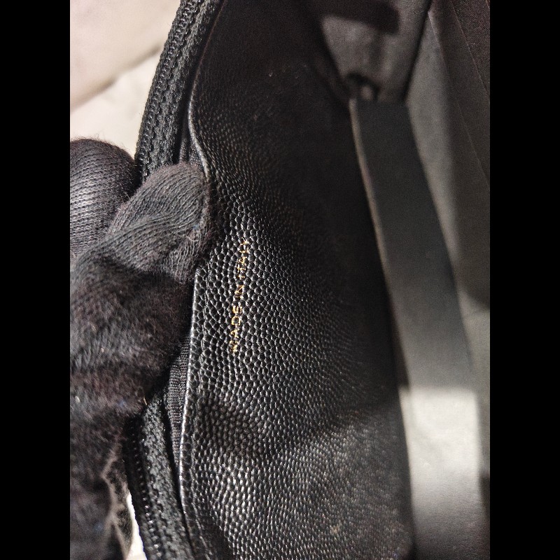 CHANEL 香奈兒的經典Boy 系列粒紋小牛皮金釦WOC 斜背包-18