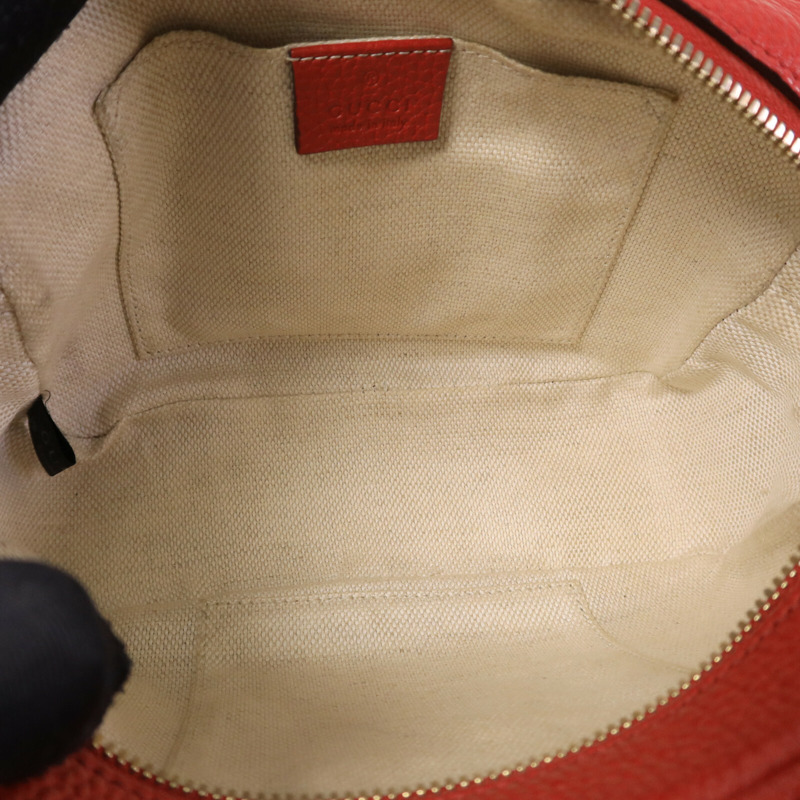 GUCCI 牛皮皮革Soho Disco肩背袋-4