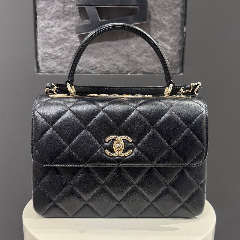 近新品 香奈兒/Chanel Trendy CC 黑金浮雕芯片款 郵差包羊皮-6