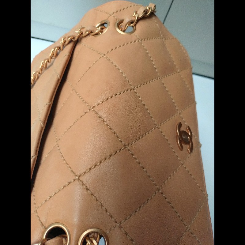 Chanel 金鍊粗線菱格奶茶色皮口蓋包-33