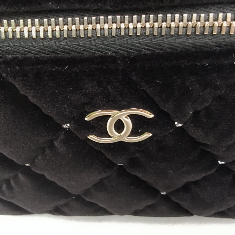 CHANEL 黑色絲絨鐳射標淺金扣25K水鑽Lp盒子包-4